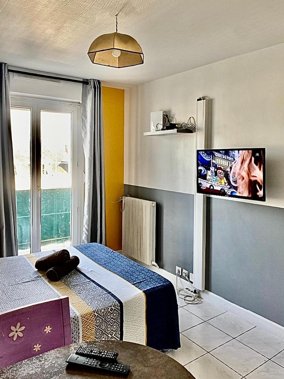 Appartement Proche Gare Et Centre Ville Melun Exterior foto