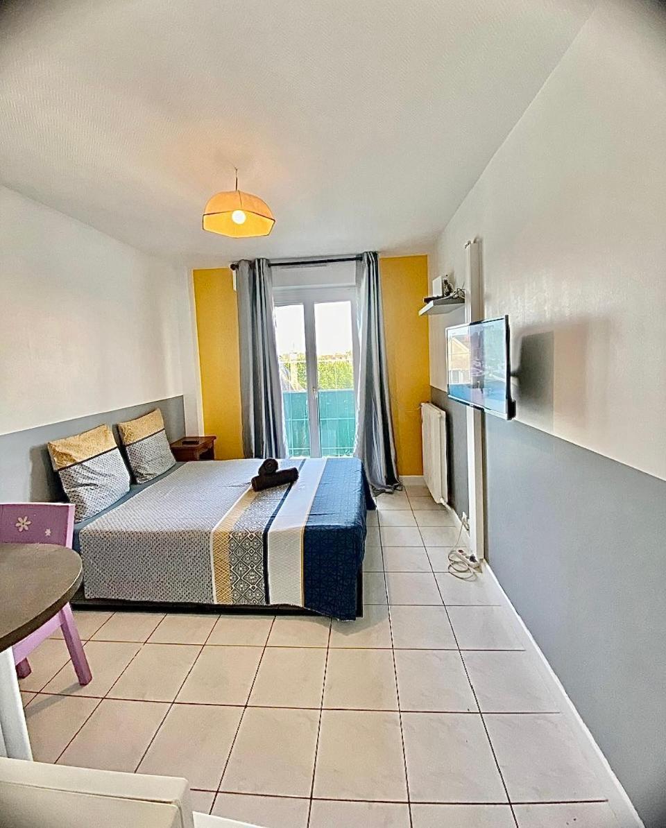 Appartement Proche Gare Et Centre Ville Melun Exterior foto