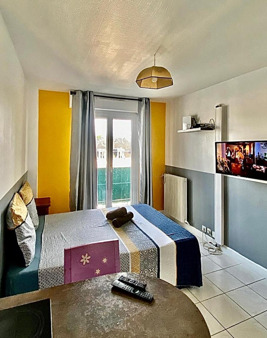Appartement Proche Gare Et Centre Ville Melun Exterior foto