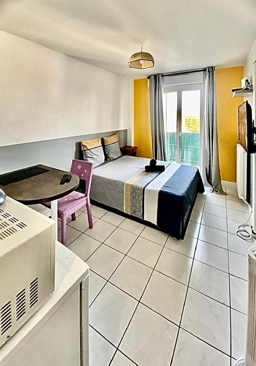 Appartement Proche Gare Et Centre Ville Melun Exterior foto